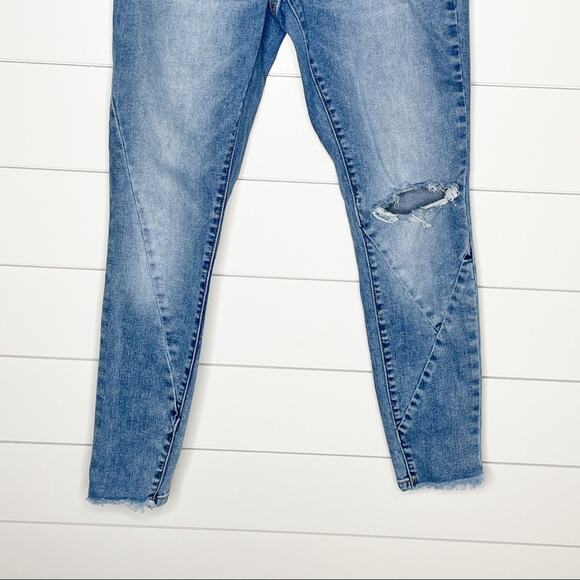 Blank NYC The Reade Crop Distressed Frayed Skinny Jeans Medium Wash Size 27 - Picture 3 of 10